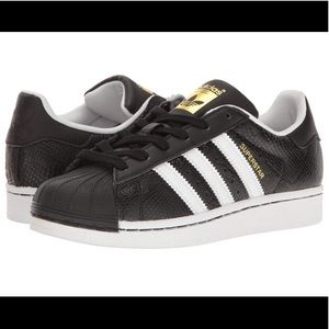 NIB Adidas Superstar Reptile J Sneaker  kids 3.5